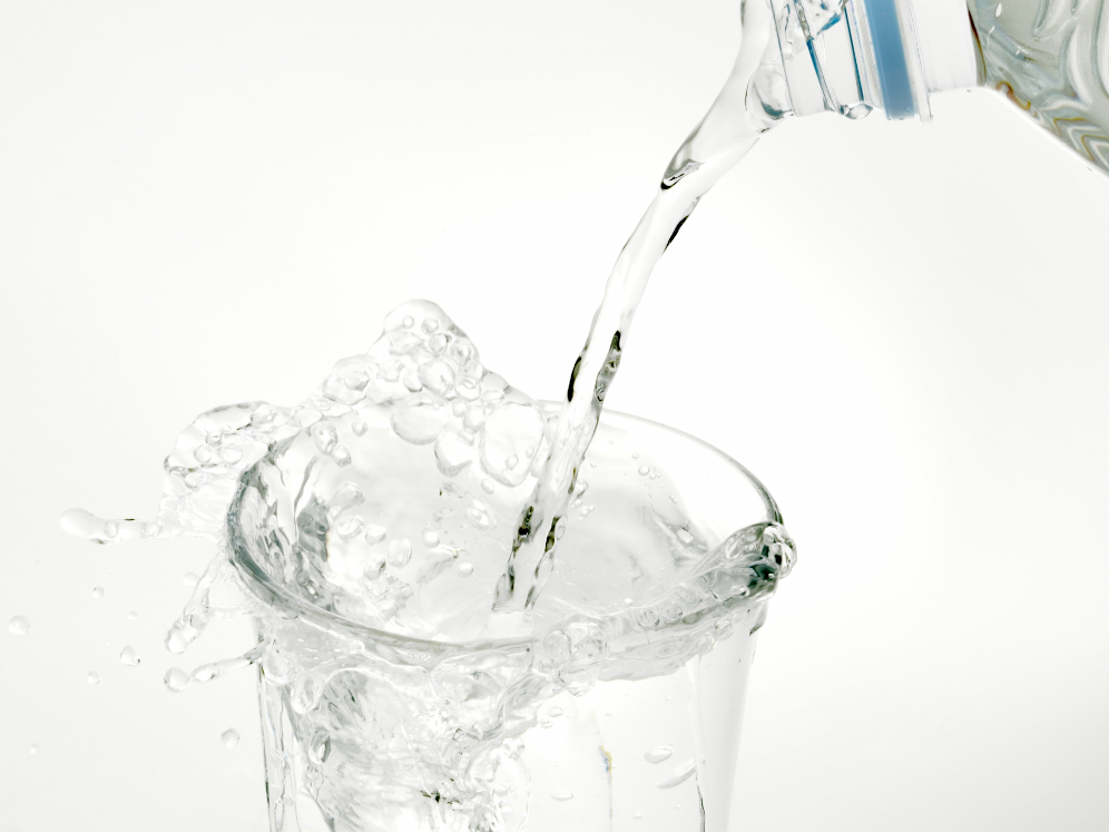 水